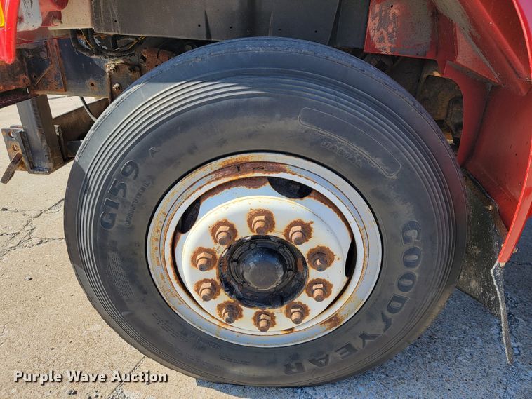 image for item JL9625 1992 International 4900  dump truck