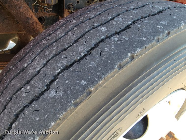 image for item JL9625 1992 International 4900  dump truck