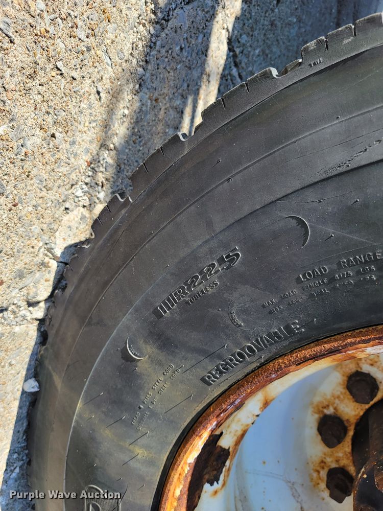 image for item JL9625 1992 International 4900  dump truck