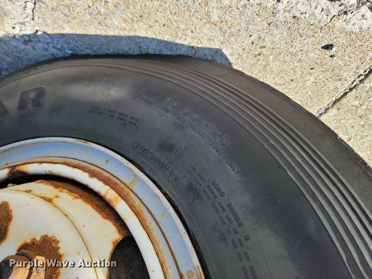 image for item JL9625 1992 International 4900  dump truck