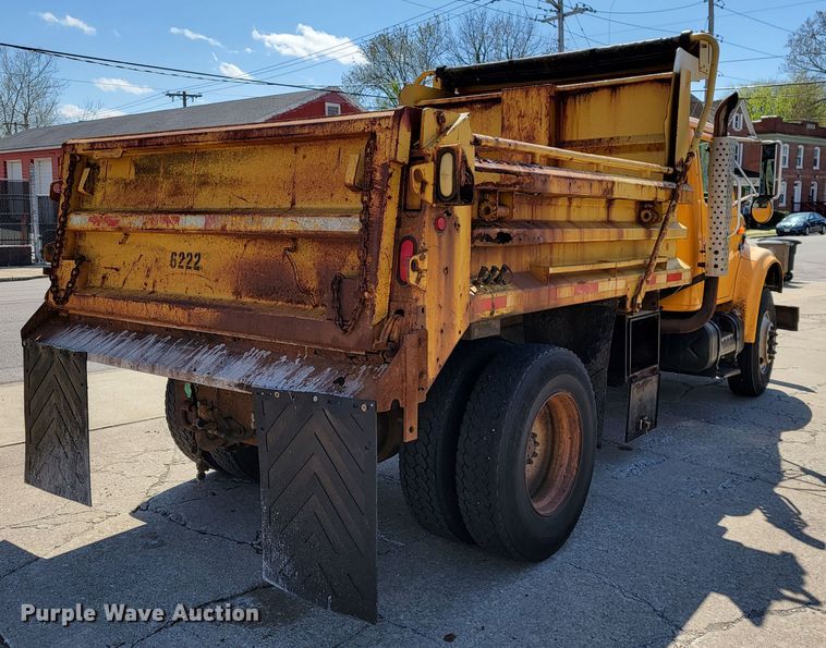 image for item JL9626 2000 International 4900  dump truck