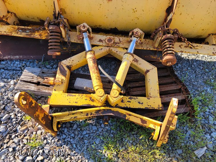 image for item JL9626 2000 International 4900  dump truck