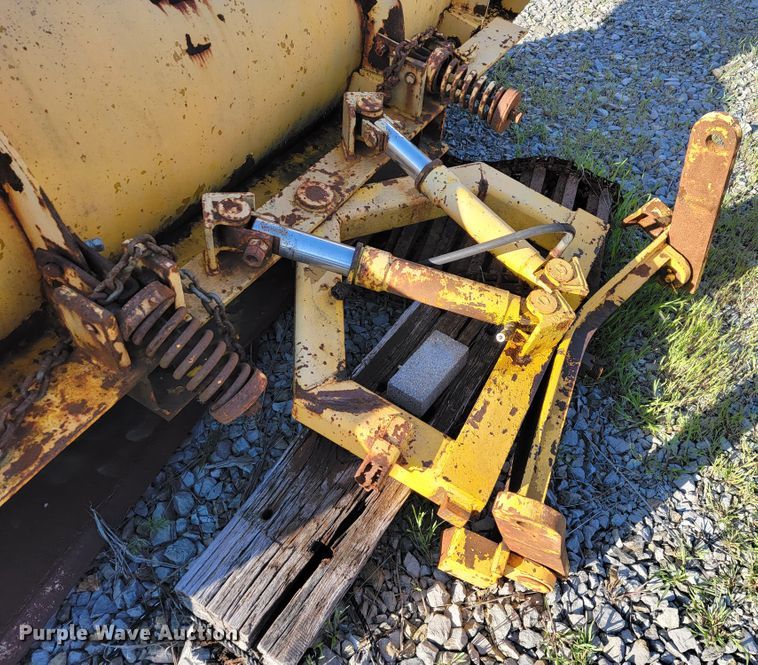 image for item JL9626 2000 International 4900  dump truck