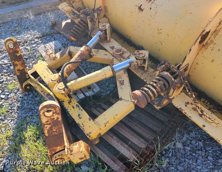 image for item JL9626 2000 International 4900  dump truck