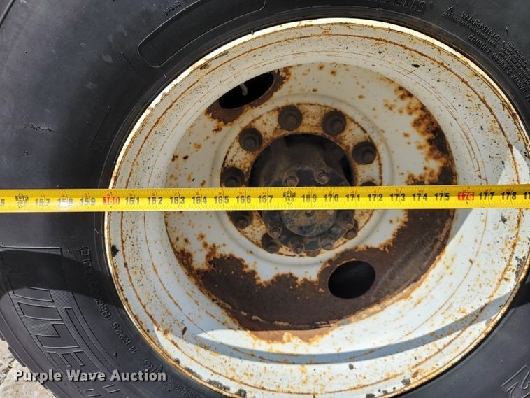 image for item JL9626 2000 International 4900  dump truck