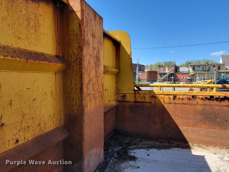 image for item JL9626 2000 International 4900  dump truck