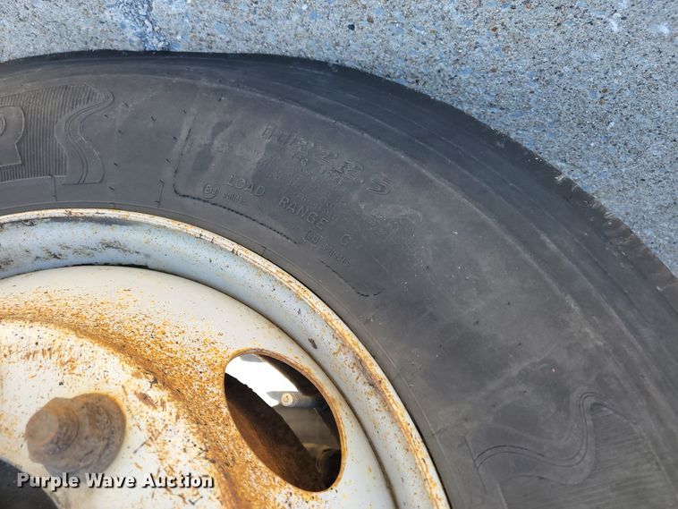 image for item JL9626 2000 International 4900  dump truck