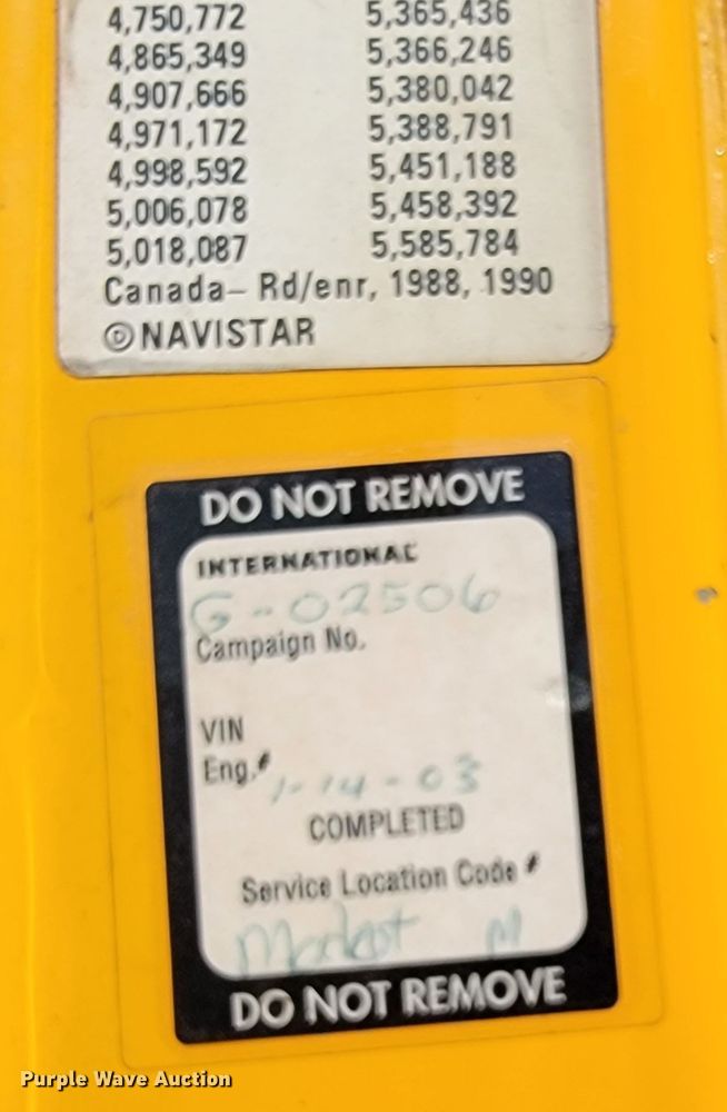 image for item JL9626 2000 International 4900  dump truck