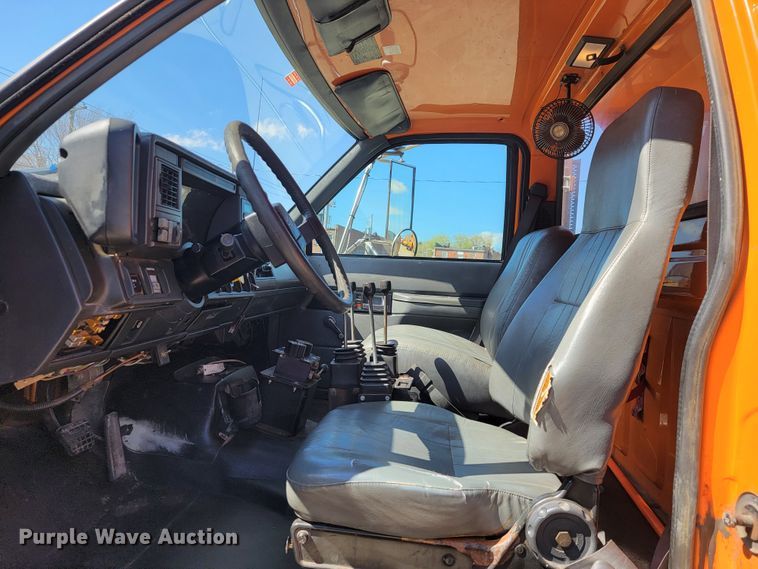 image for item JL9627 1999 Chevrolet C7H042  dump truck