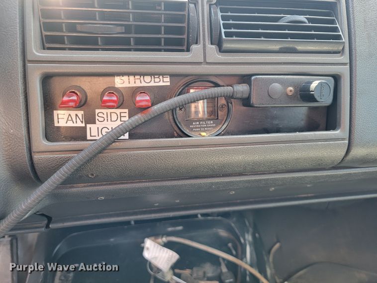 image for item JL9627 1999 Chevrolet C7H042  dump truck