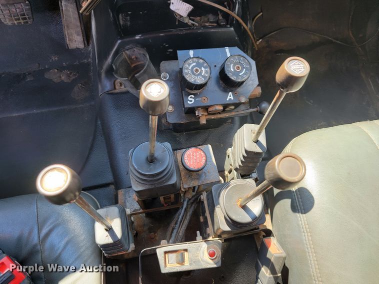 image for item JL9627 1999 Chevrolet C7H042  dump truck