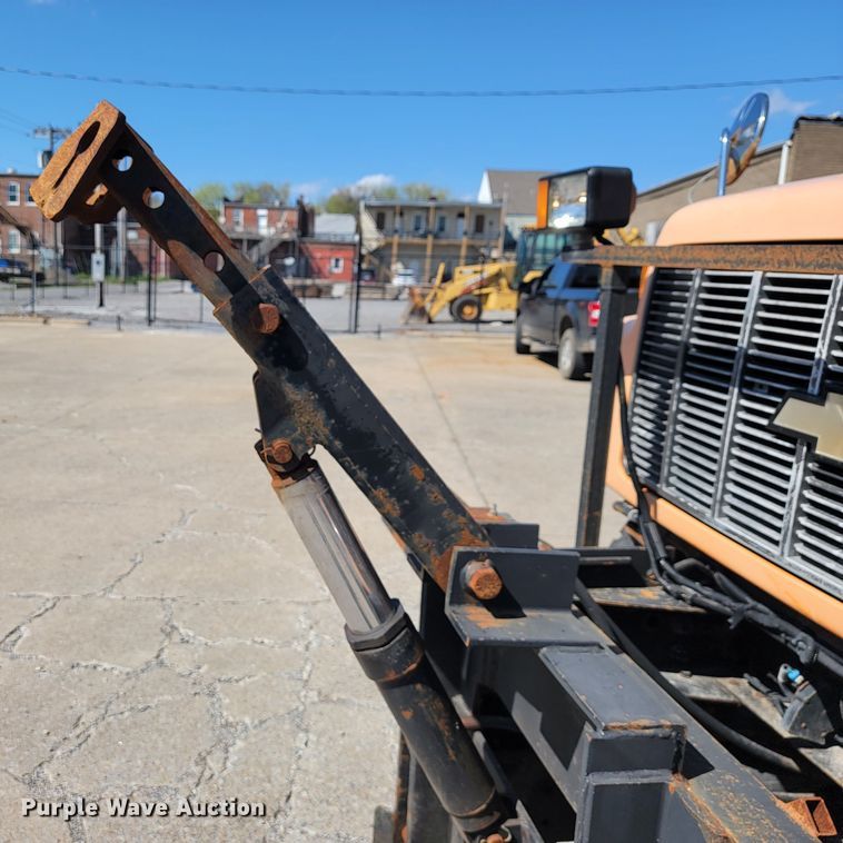 image for item JL9627 1999 Chevrolet C7H042  dump truck