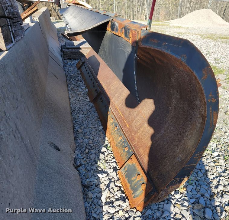 image for item JL9627 1999 Chevrolet C7H042  dump truck