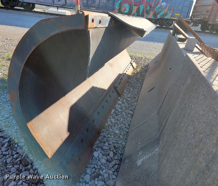 image for item JL9627 1999 Chevrolet C7H042  dump truck