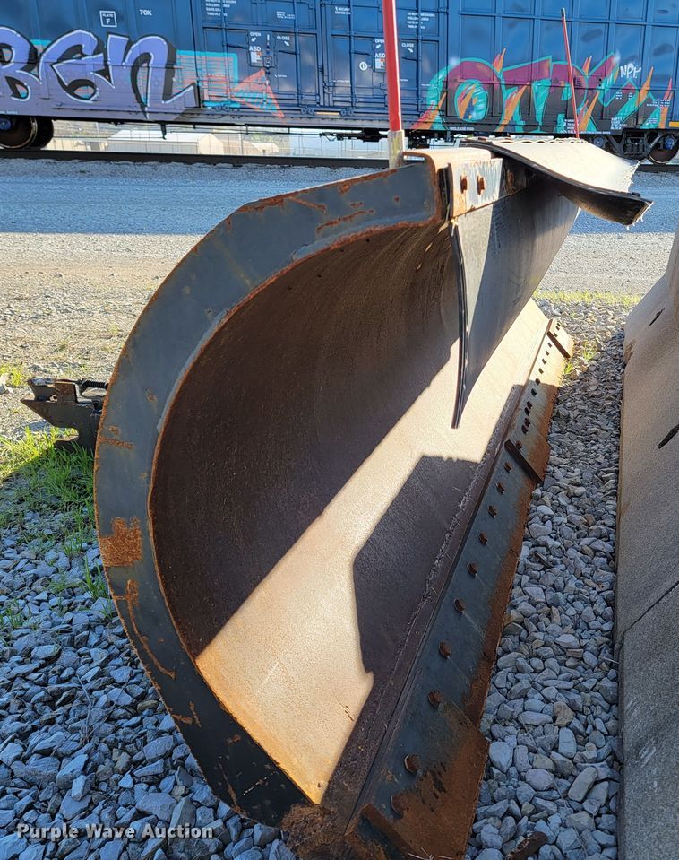 image for item JL9627 1999 Chevrolet C7H042  dump truck