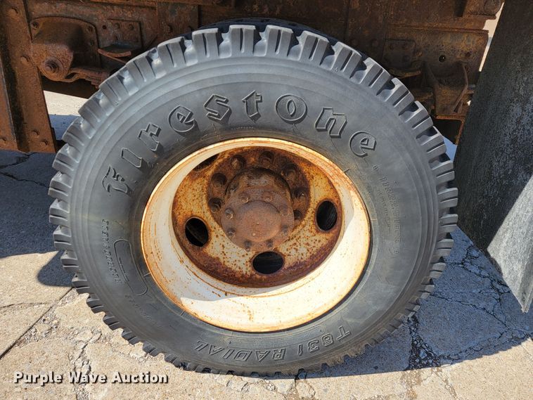 image for item JL9627 1999 Chevrolet C7H042  dump truck