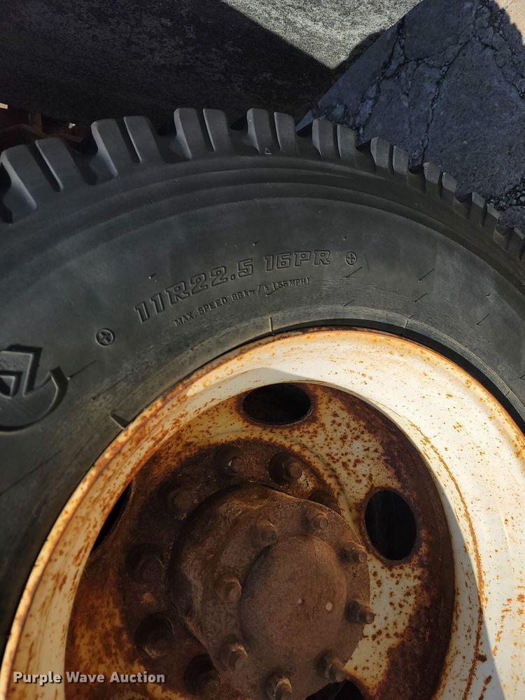 image for item JL9627 1999 Chevrolet C7H042  dump truck