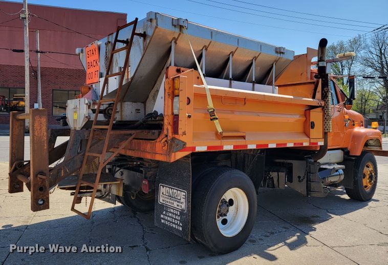 image for item JL9628 2000 International 2554  dump truck