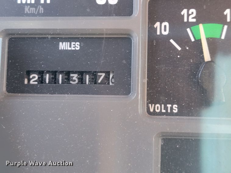 image for item JL9628 2000 International 2554  dump truck