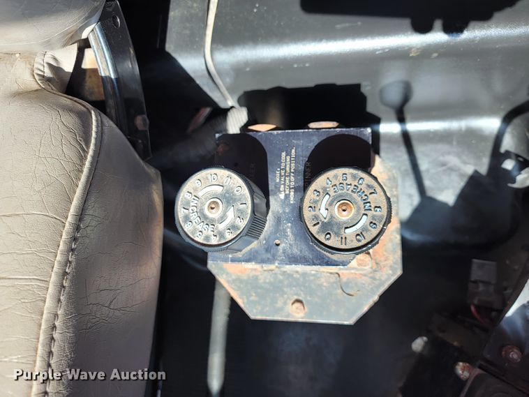 image for item JL9628 2000 International 2554  dump truck