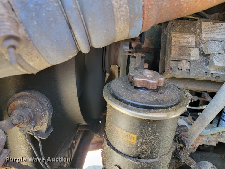 image for item JL9628 2000 International 2554  dump truck