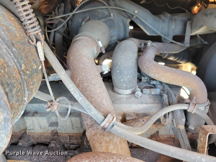 image for item JL9628 2000 International 2554  dump truck