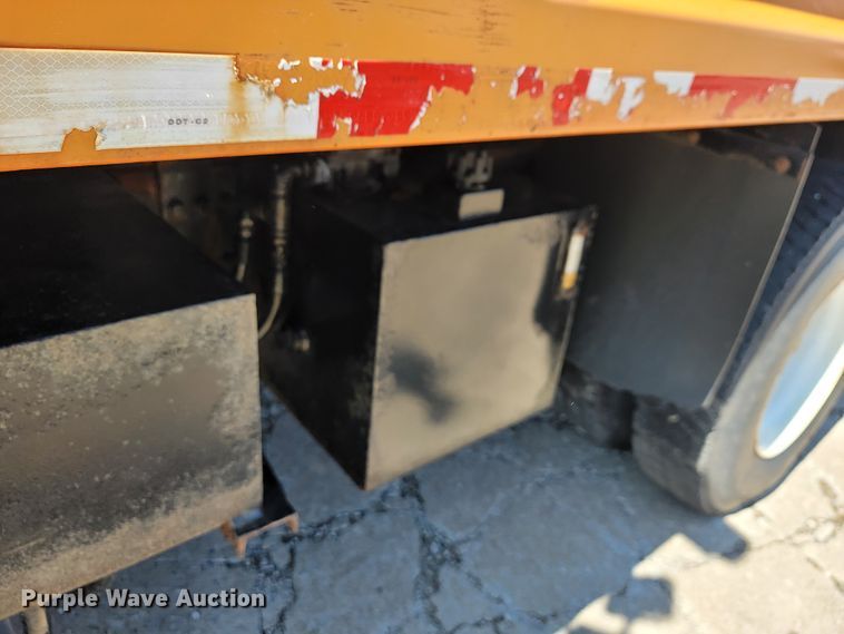 image for item JL9628 2000 International 2554  dump truck