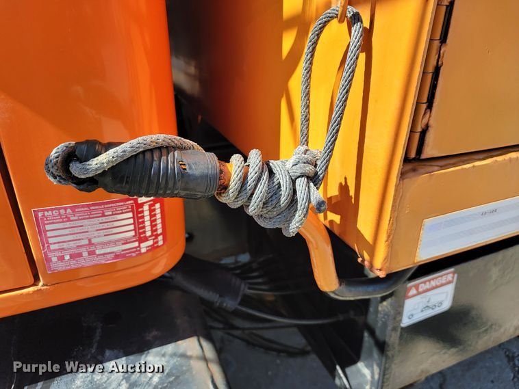 image for item JL9628 2000 International 2554  dump truck