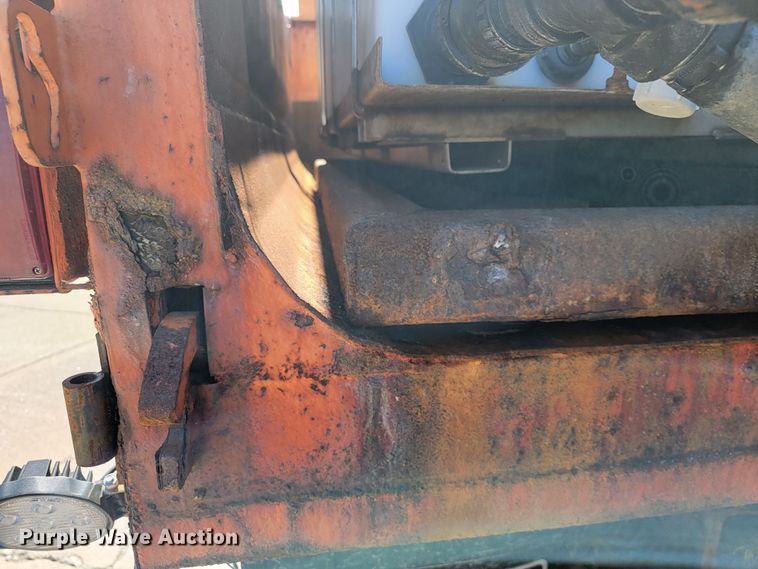 image for item JL9628 2000 International 2554  dump truck