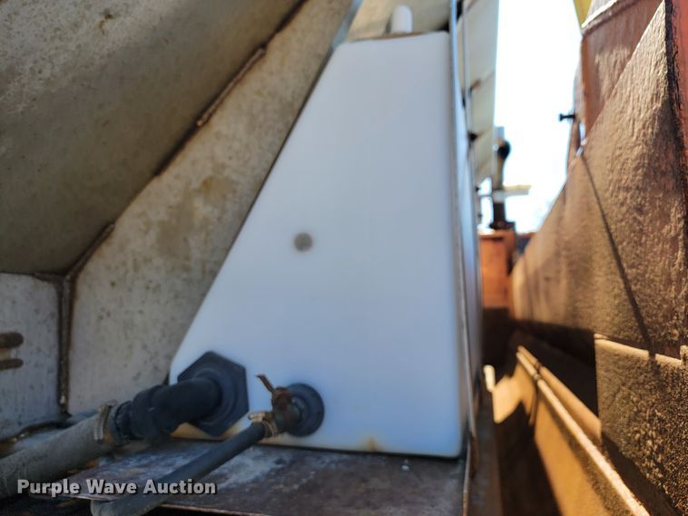 image for item JL9628 2000 International 2554  dump truck