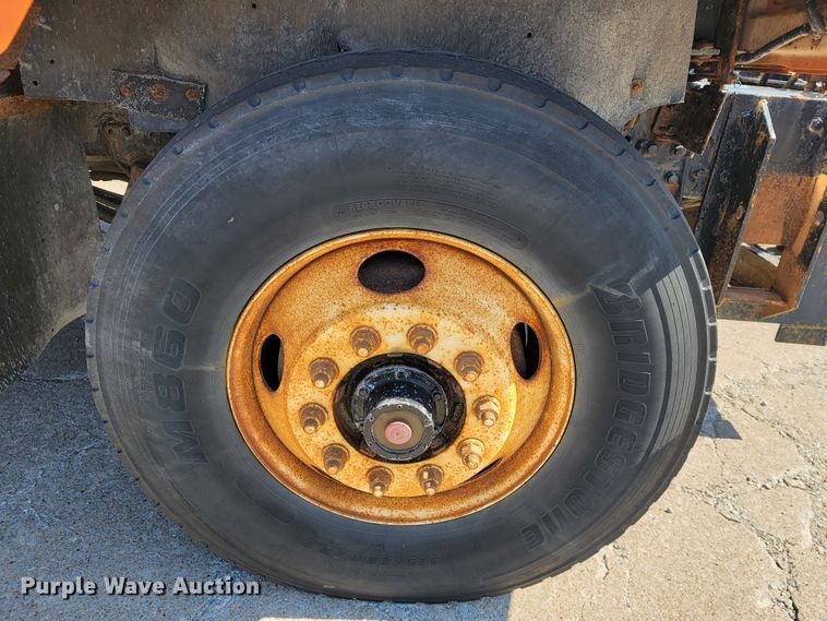 image for item JL9628 2000 International 2554  dump truck