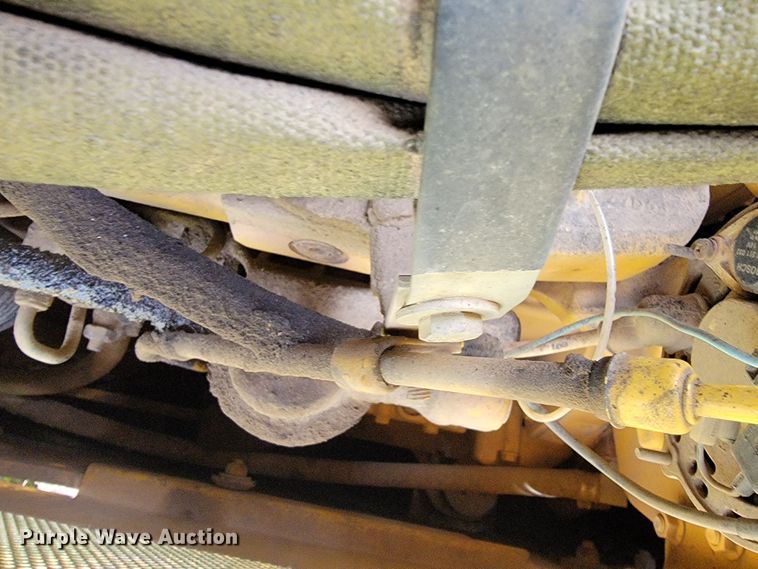 image for item JL9632 2001 John Deere 550H LT dozer