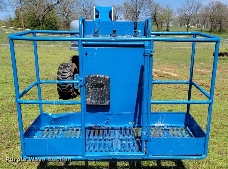 image for item JL9635 2000 Genie S60 boom lift