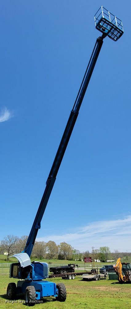 image for item JL9635 2000 Genie S60 boom lift