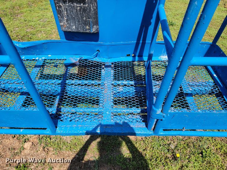 image for item JL9635 2000 Genie S60 boom lift