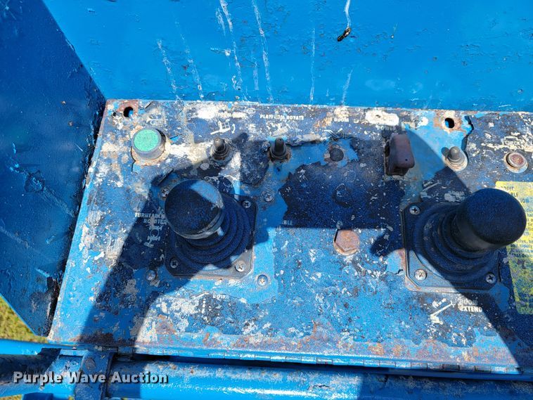 image for item JL9635 2000 Genie S60 boom lift