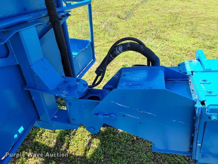image for item JL9635 2000 Genie S60 boom lift