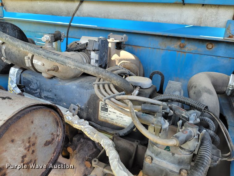 image for item JL9635 2000 Genie S60 boom lift