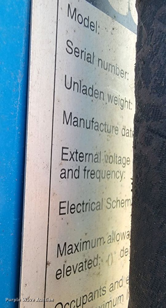 image for item JL9635 2000 Genie S60 boom lift