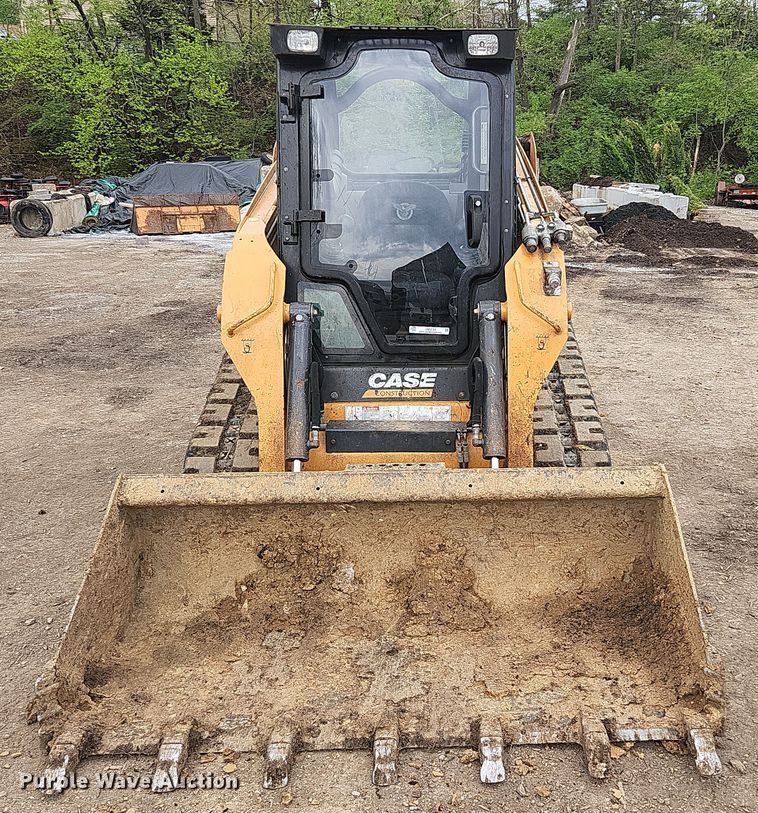 image for item JM9134 2018 Case TR270  tracked skid steer loader