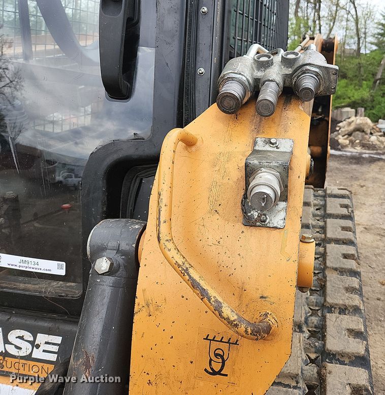 image for item JM9134 2018 Case TR270  tracked skid steer loader