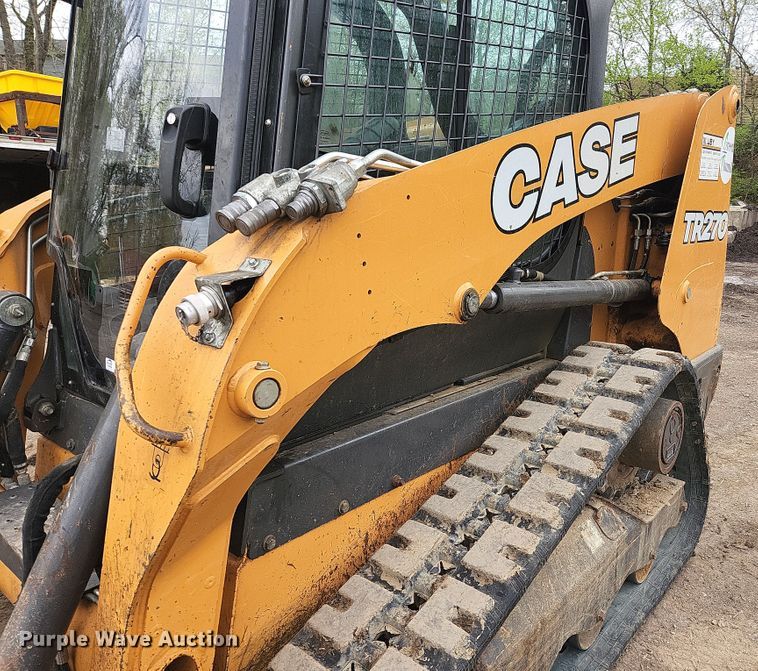 image for item JM9134 2018 Case TR270  tracked skid steer loader