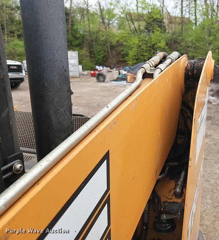 image for item JM9134 2018 Case TR270  tracked skid steer loader