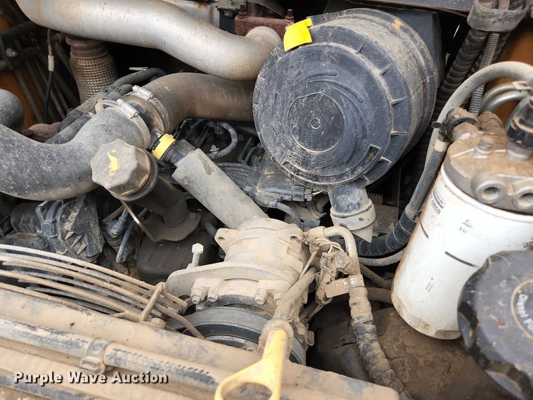 image for item JM9134 2018 Case TR270  tracked skid steer loader