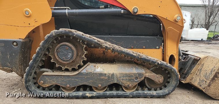 image for item JM9134 2018 Case TR270  tracked skid steer loader