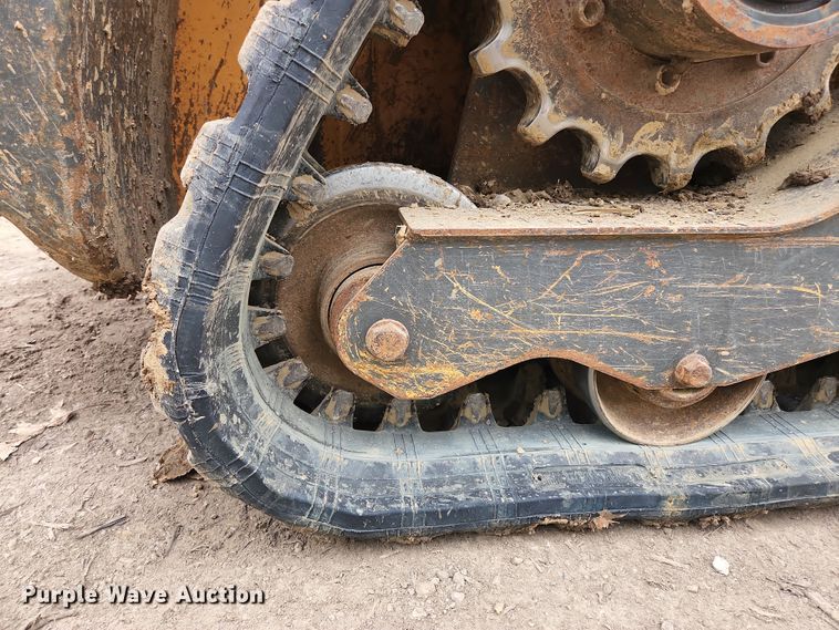 image for item JM9134 2018 Case TR270  tracked skid steer loader