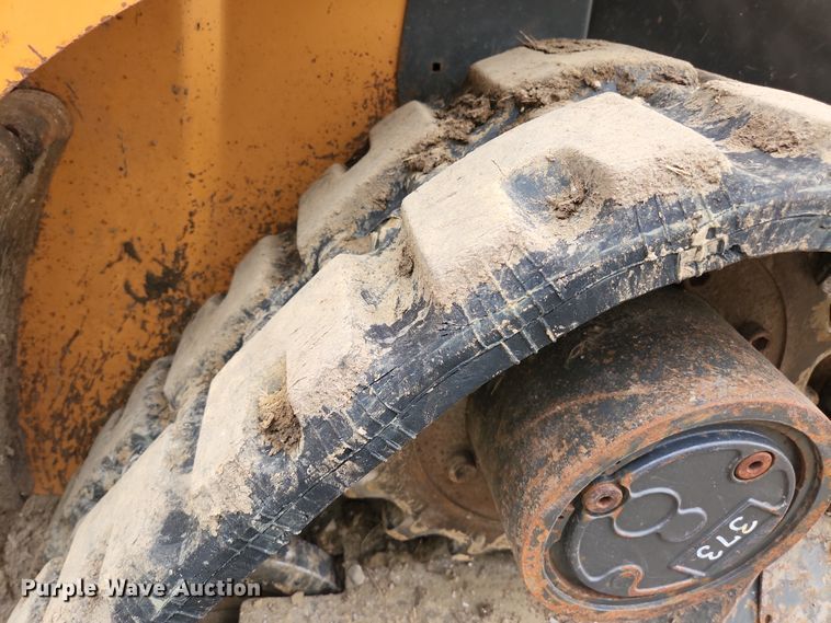 image for item JM9134 2018 Case TR270  tracked skid steer loader