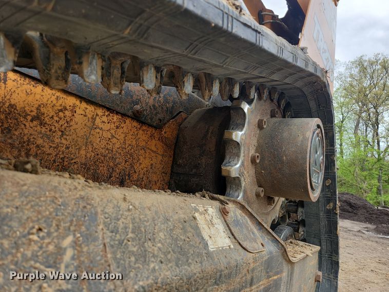 image for item JM9134 2018 Case TR270  tracked skid steer loader