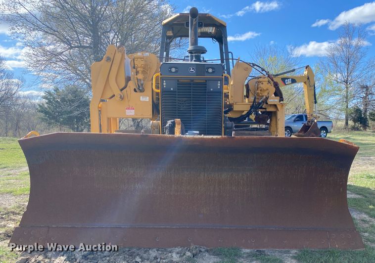 image for item JN9265 2013 John Deere 700K  pipelayer