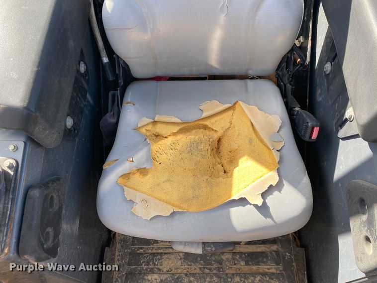 image for item JN9265 2013 John Deere 700K  pipelayer